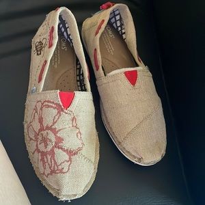 TOMS